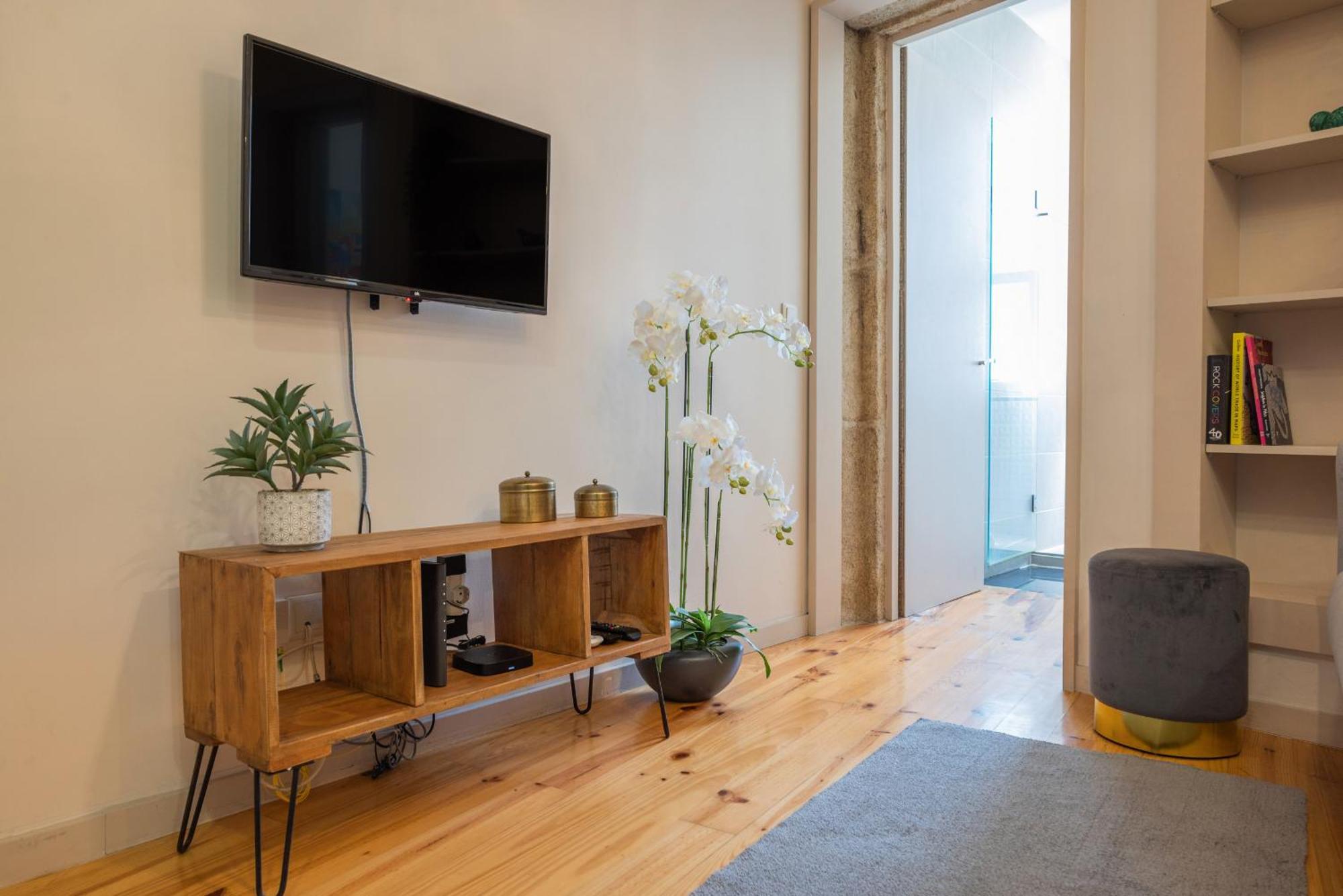 Lovely Charm House Downtown Porto Near Metro With Ac Exterior photo